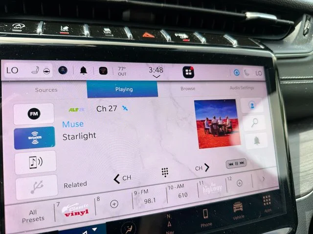Used 2023 White Jeep Limited image 19