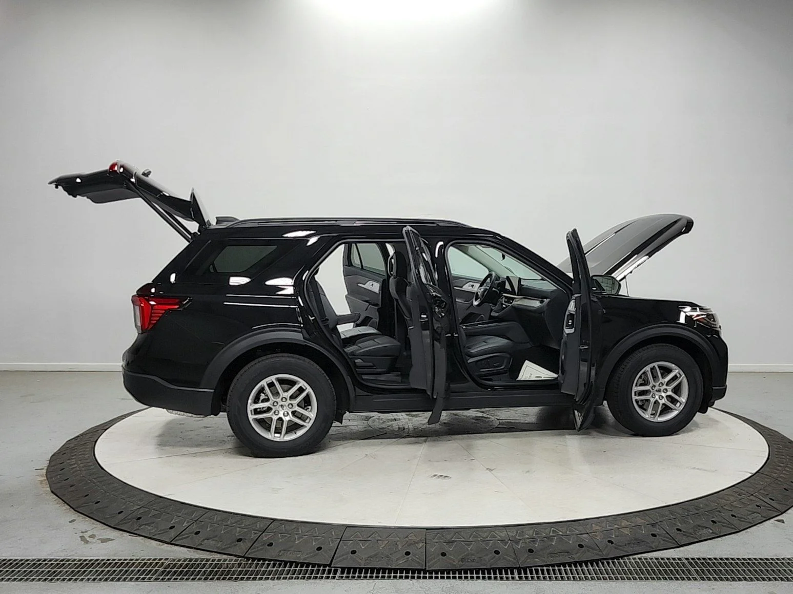 New 2026 Black Ford Active image 16