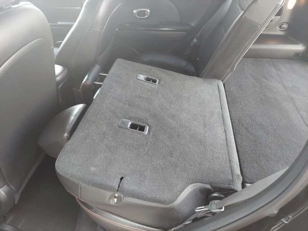 Used 2018 Black Kia Exclaim image 37