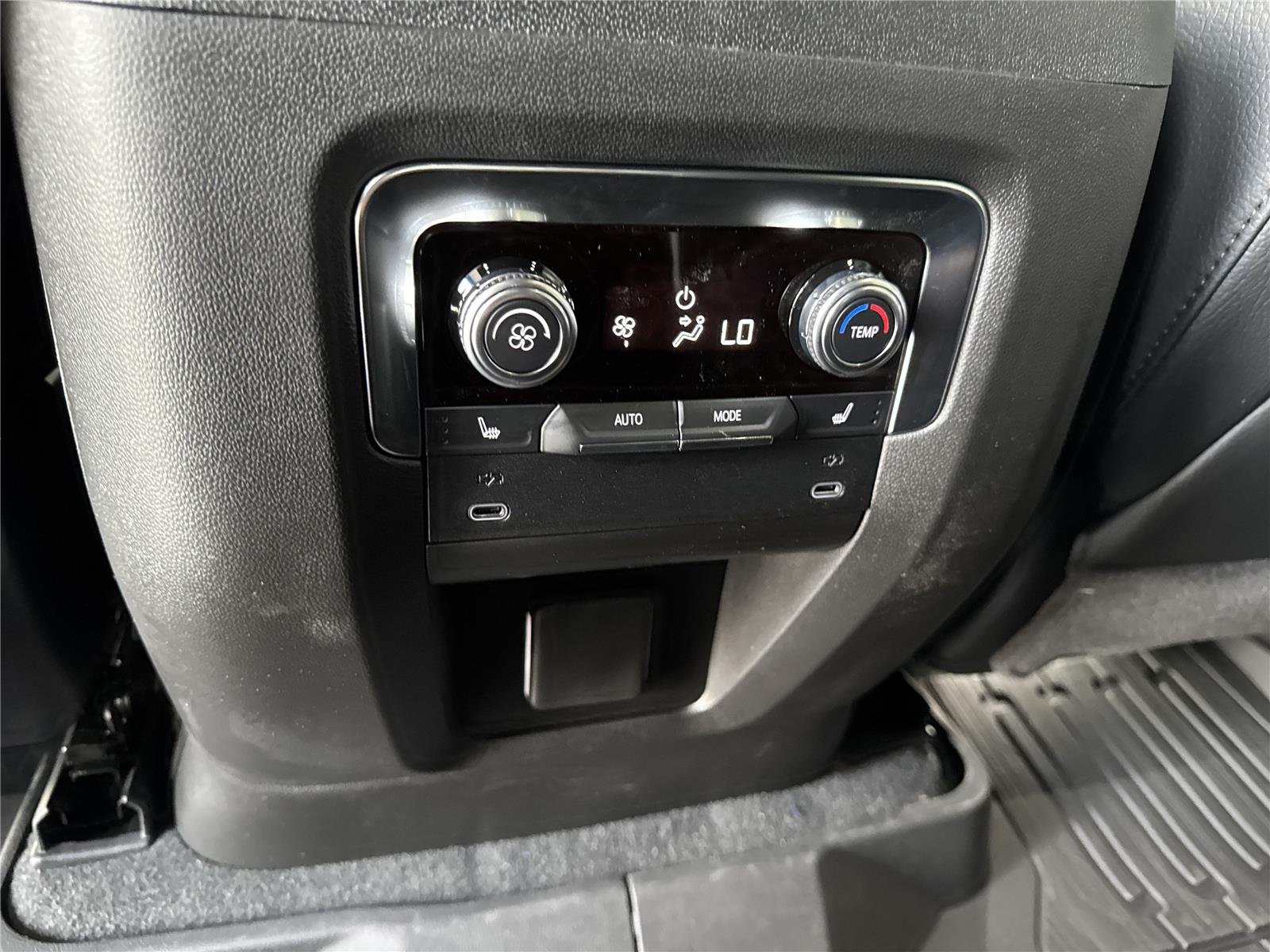 New 2026 Glacier White Tricoat GMC Denali image 32