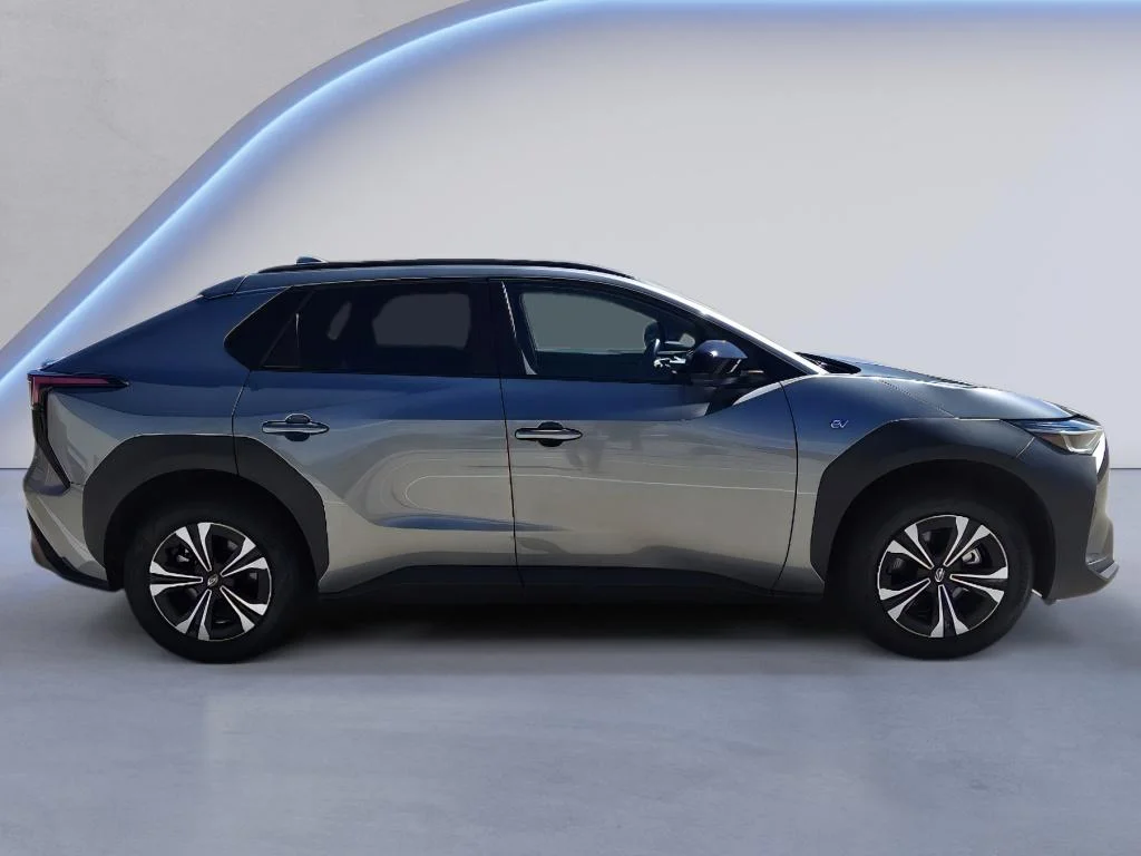 Used 2024 Smoked Carbon Subaru Premium image 6