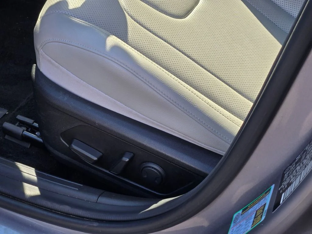 Used 2025 Silver Hyundai Limited image 18