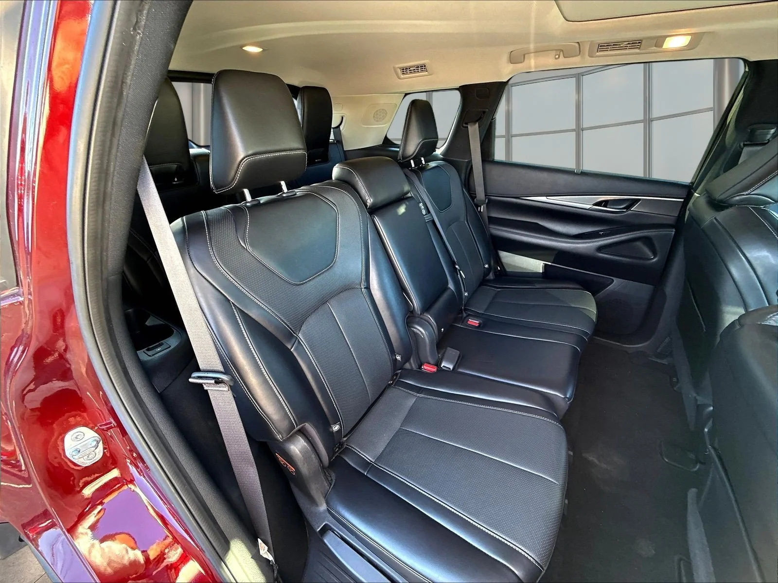Used 2022 Bordeaux INFINITI LUXE image 26