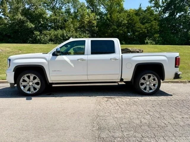 Used 2018 White GMC Denali image 6