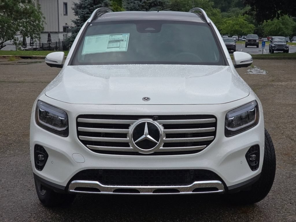 New 2026 Polar White Mercedes-Benz GLB 250 image 44
