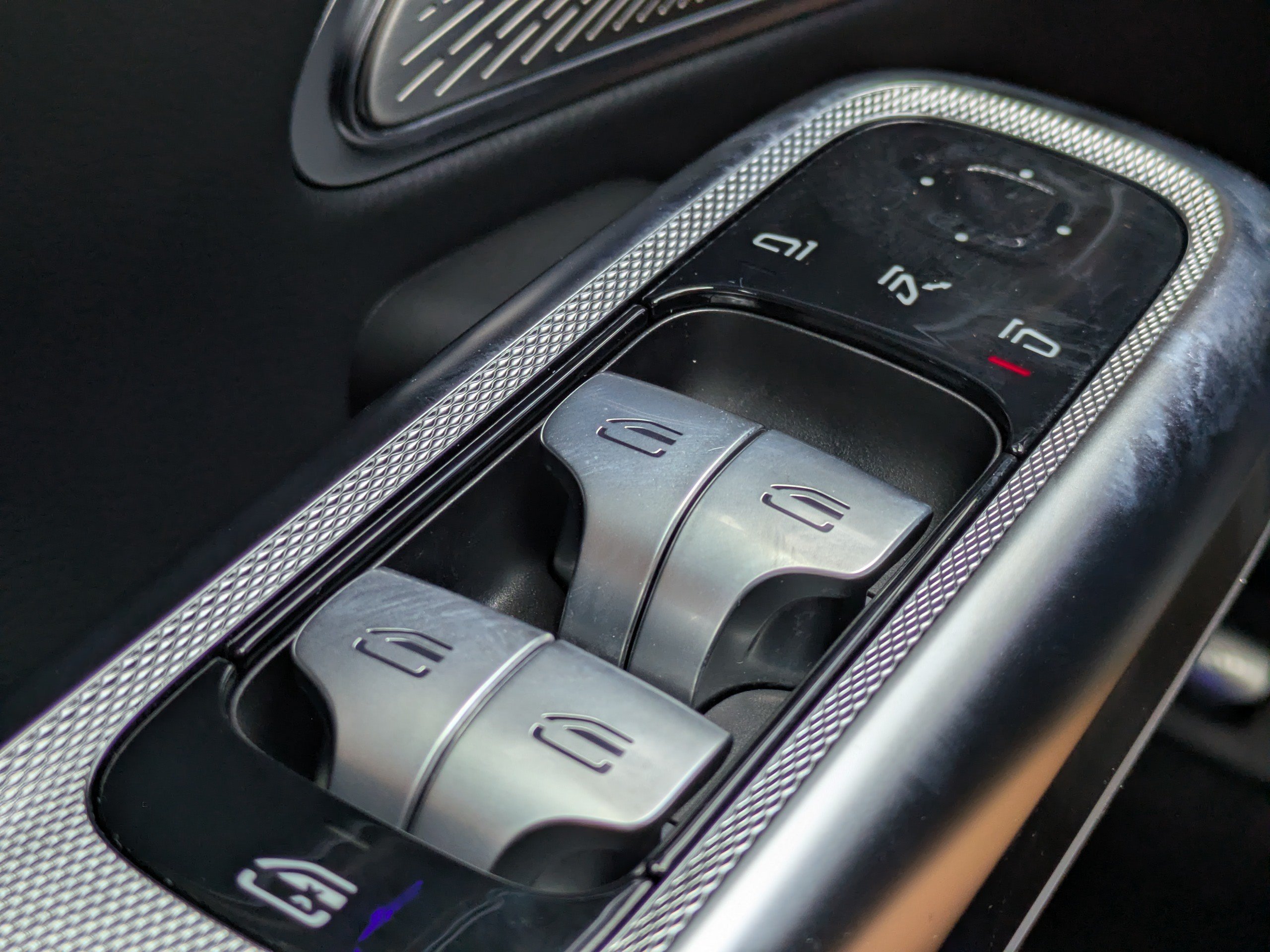 2025 Mercedes-Benz E-Class E450 - Photo 22