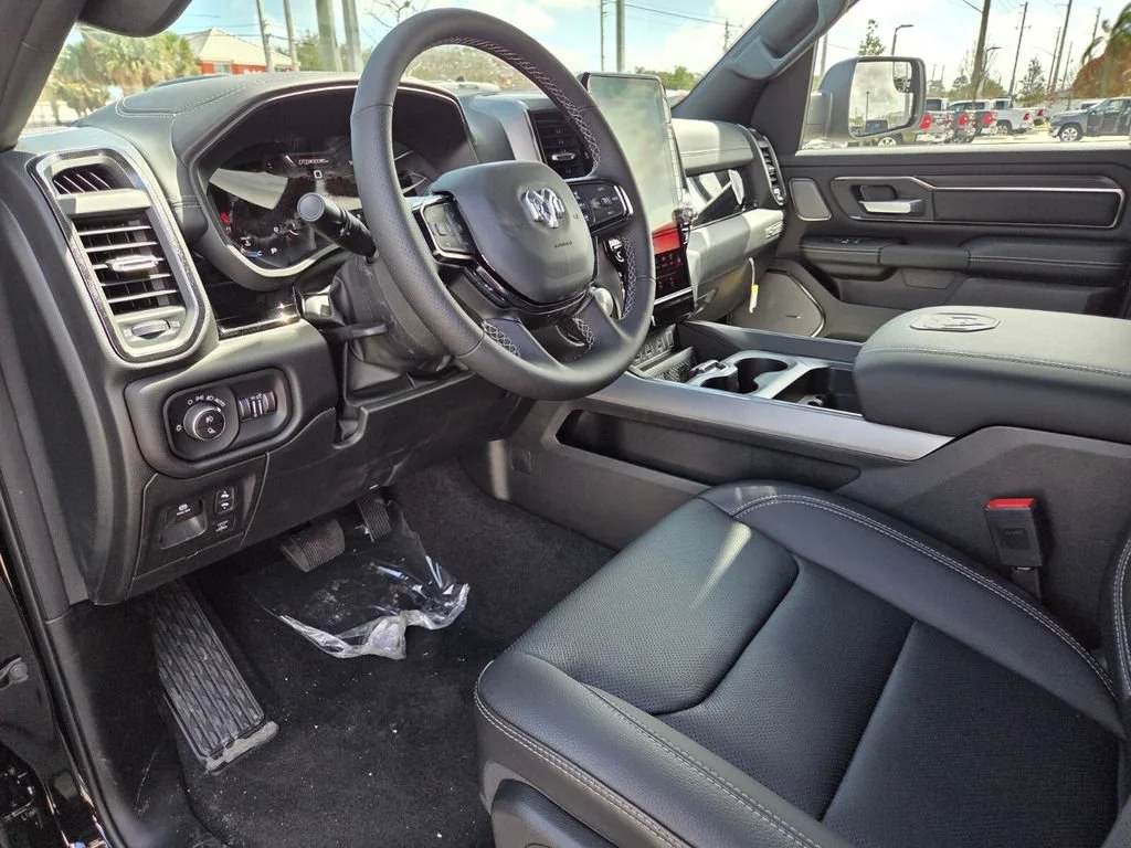 New 2026 Diamond Black Crystal Pearl-Coat Exterior Paint RAM Rebel image 14
