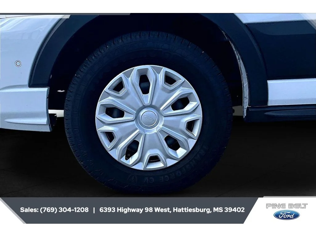 2023 Ford Transit Passenger Van XLT - Photo 7