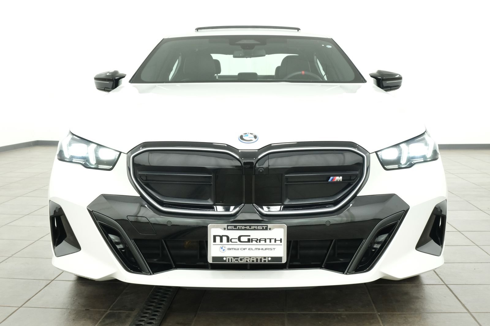 2025 BMW i5 M60 - Photo 7