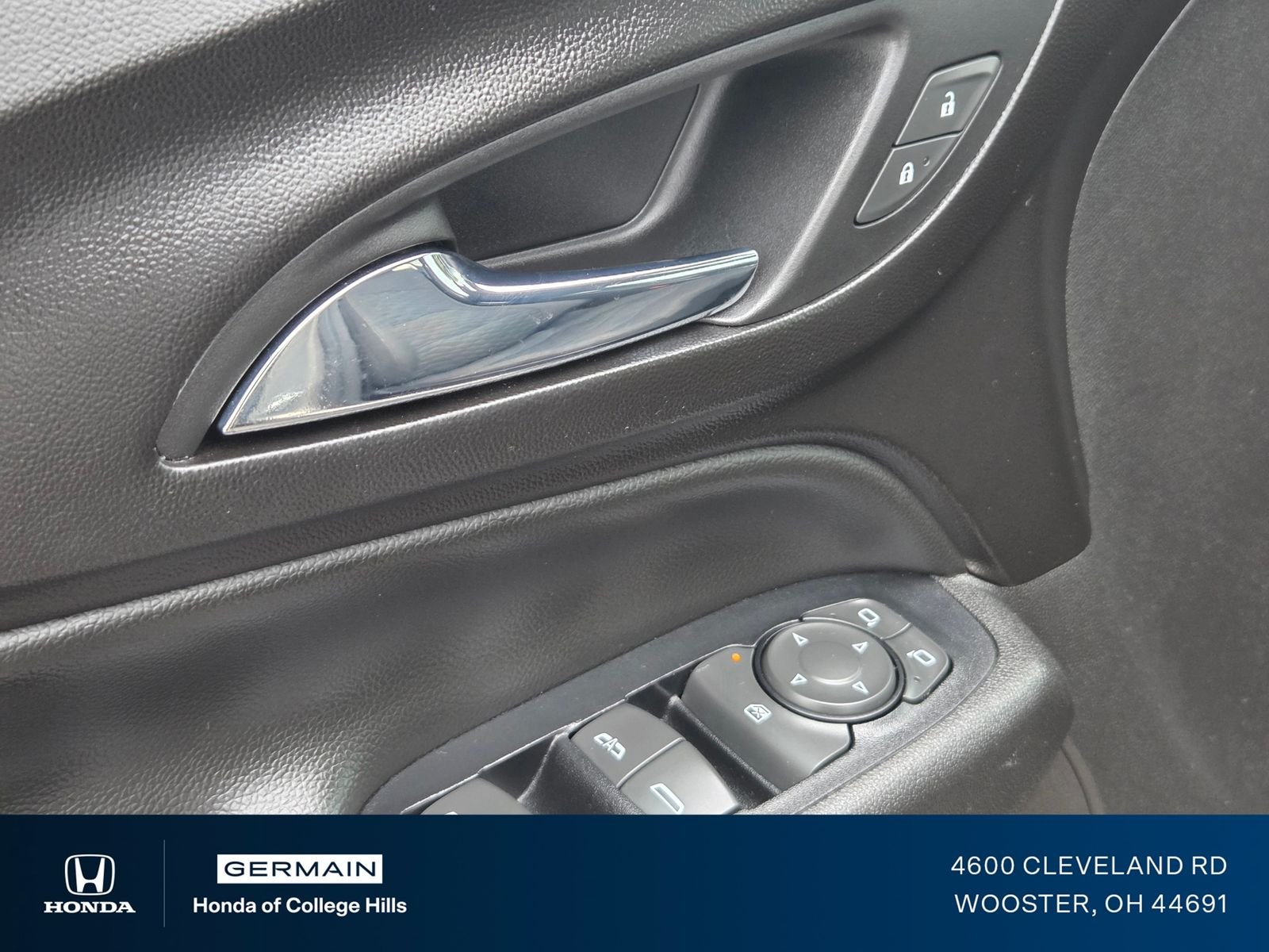 Used 2018 Pepperdust Metallic Chevrolet LT image 23