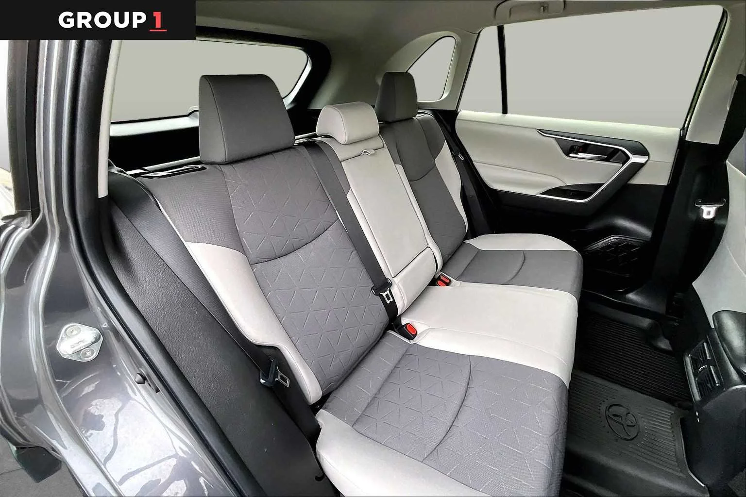 Used 2022 Magnetic Gray Metallic Toyota Hybrid XLE image 20