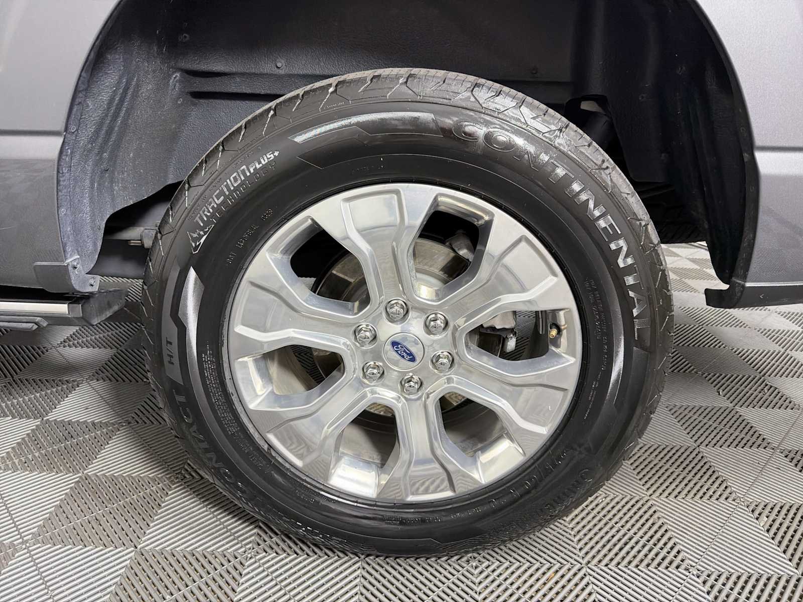 Used 2021 Carbonized Gray Metallic Ford Platinum image 20
