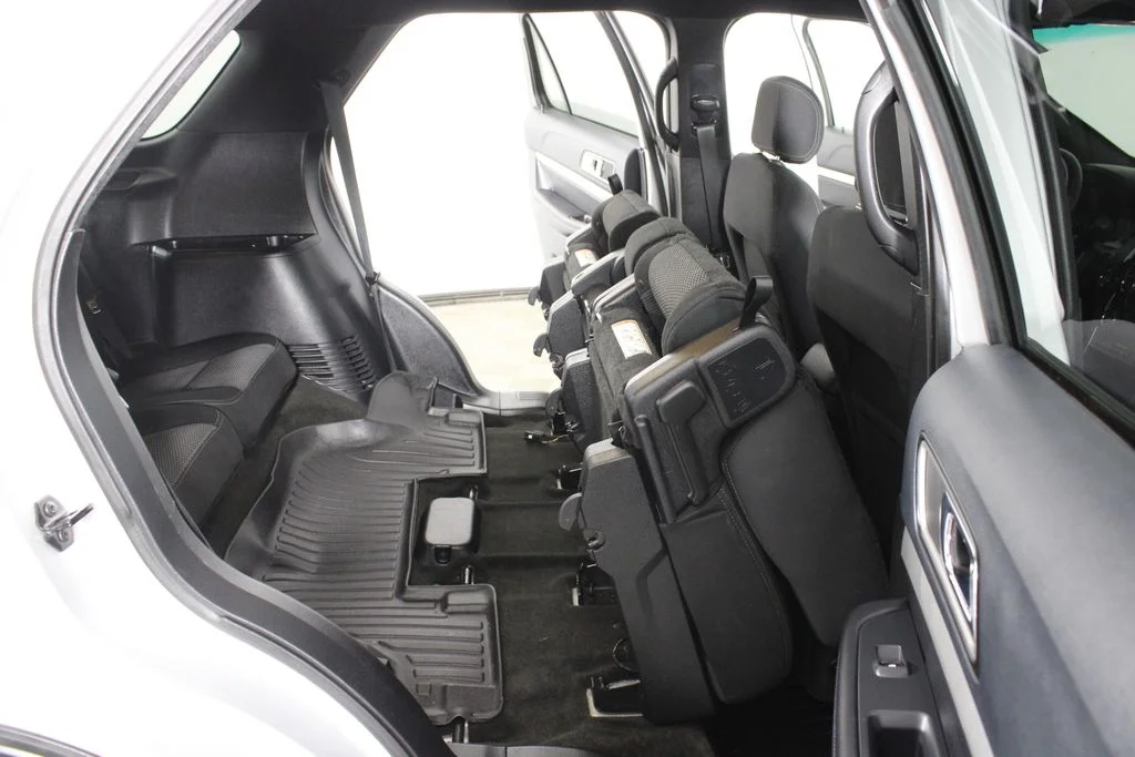 Used 2016 Ingot Silver Ford XLT image 15