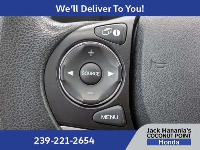 Used 2015 White Honda SE image 26