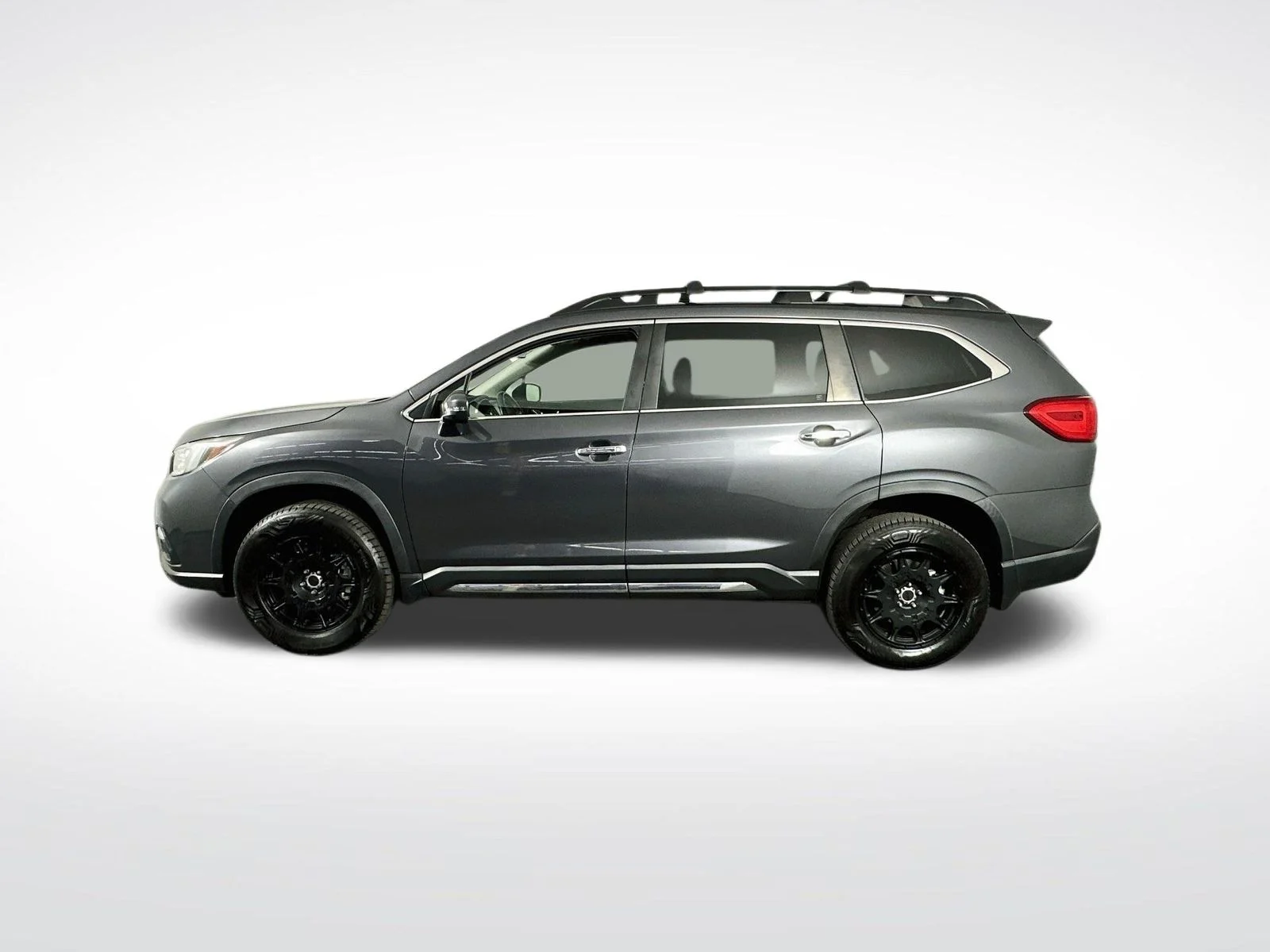 Used 2021 Magnetite Gray Metallic Subaru Touring image 5