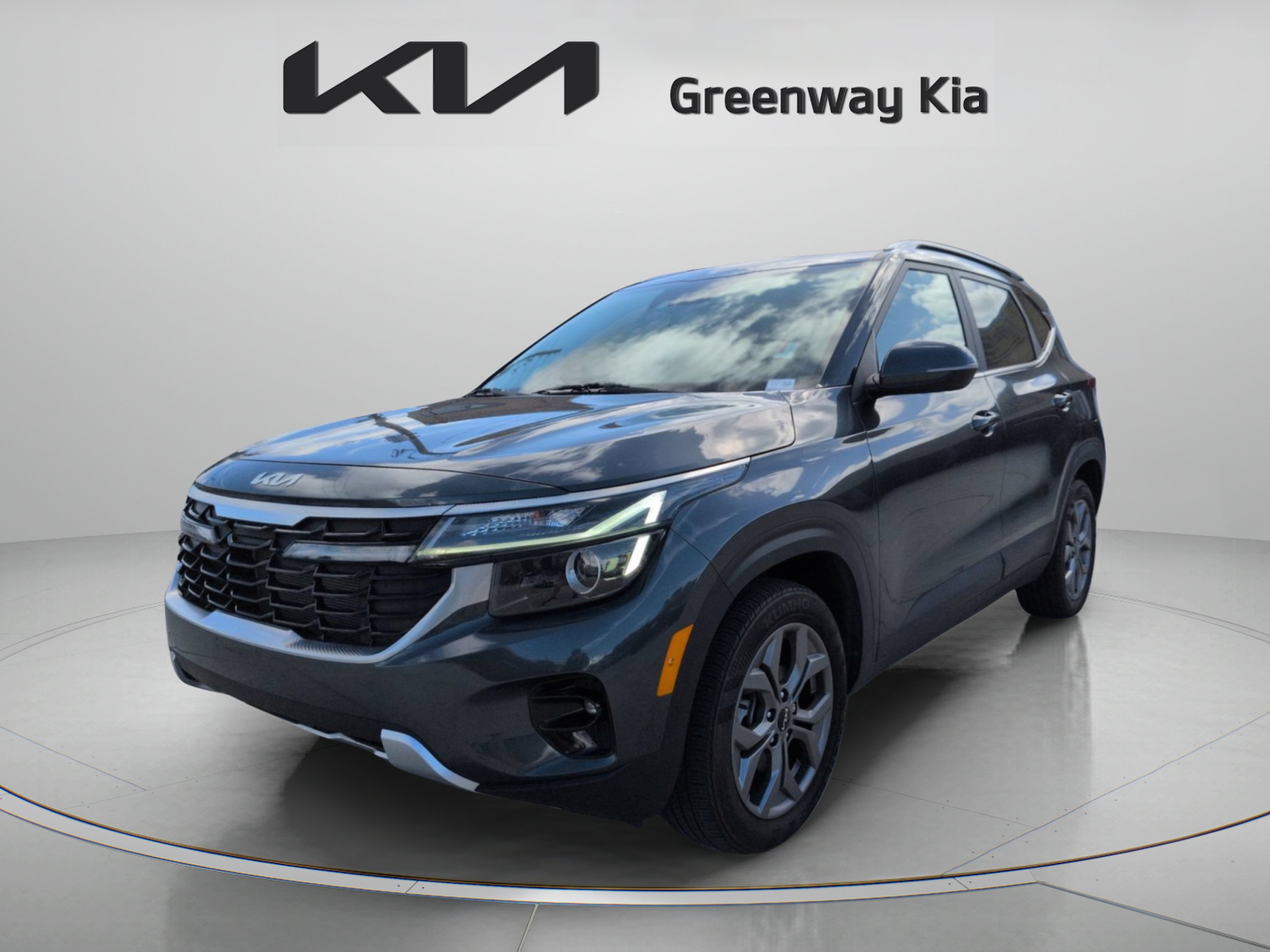 Certified Used 2024 Gravity Gray Kia S image 3