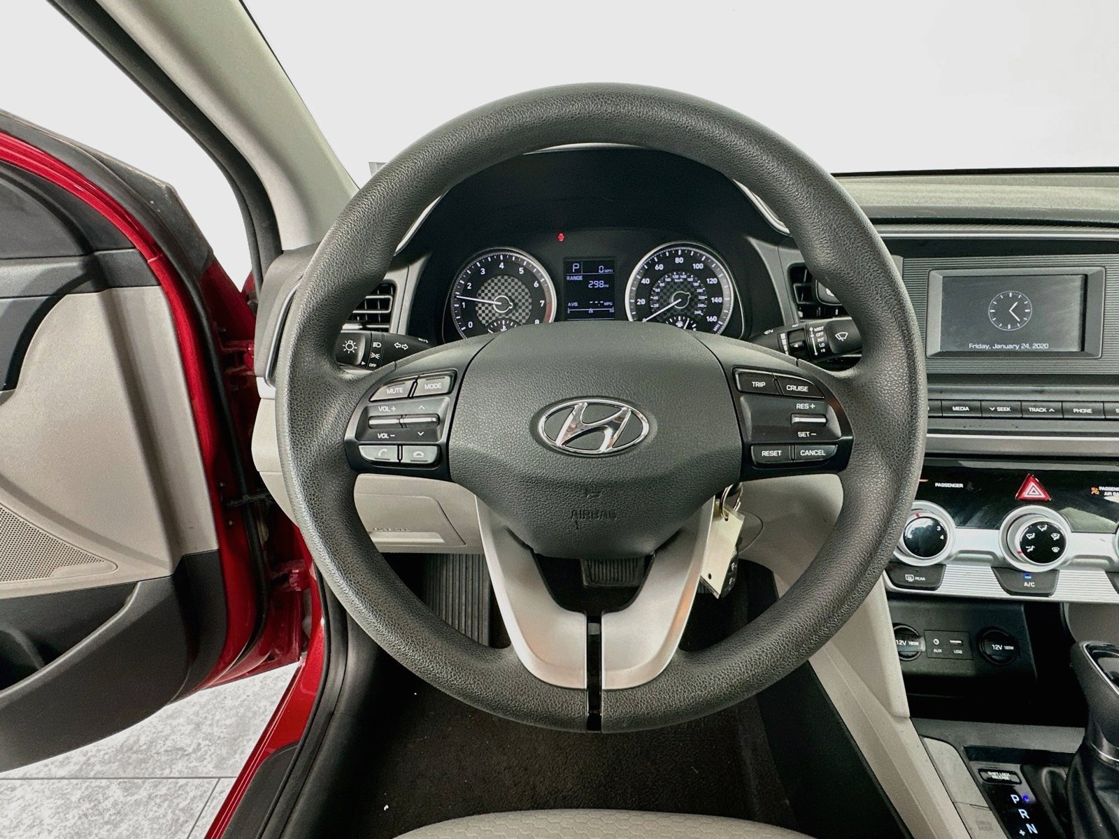 2019 Hyundai Elantra SE - Photo 13