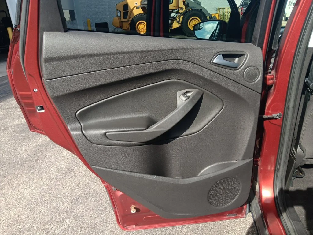 Used 2015 Sunset Ford SE image 29