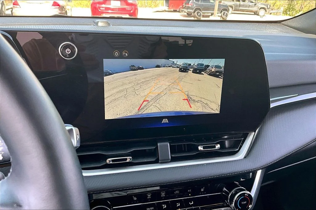 Used 2025 Blue Chevrolet LT image 18