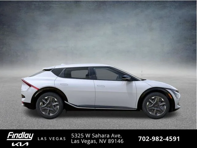 New 2026 White Kia Light image 8