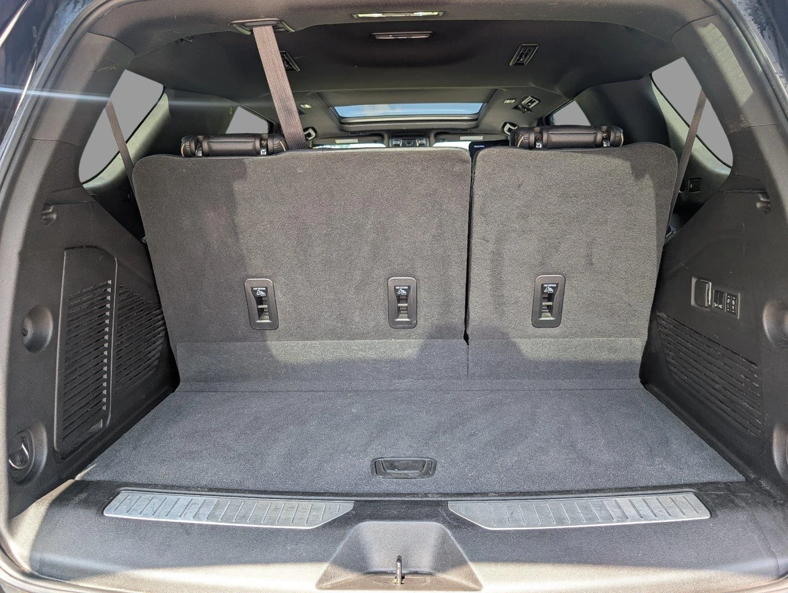 Used 2023 Black Chevrolet Premier image 5