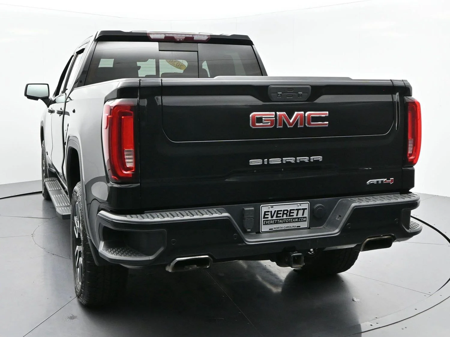 Used 2020 ONYX BLACK GMC AT4 image 6