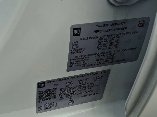 Used 2026 White Chevrolet RST image 28