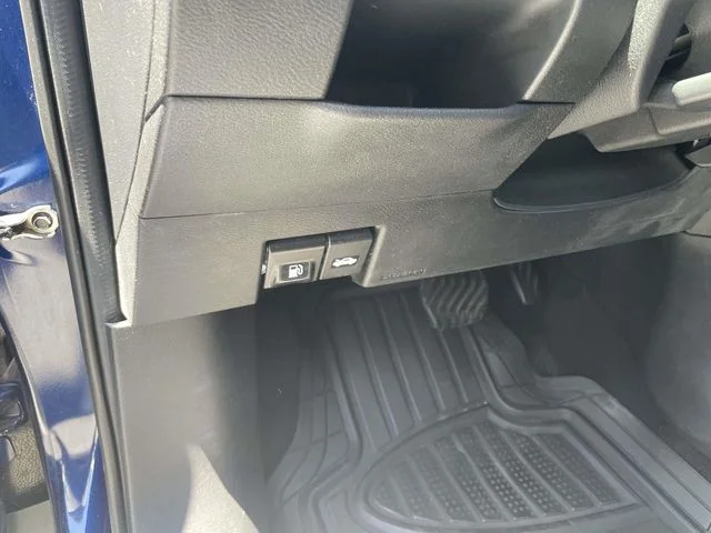 Used 2020 Blue Nissan SV image 19
