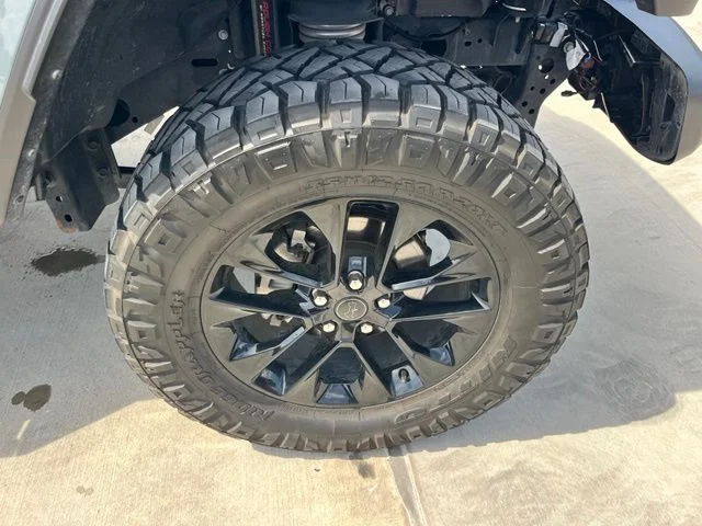 Used 2025 Gray Jeep Nighthawk image 8
