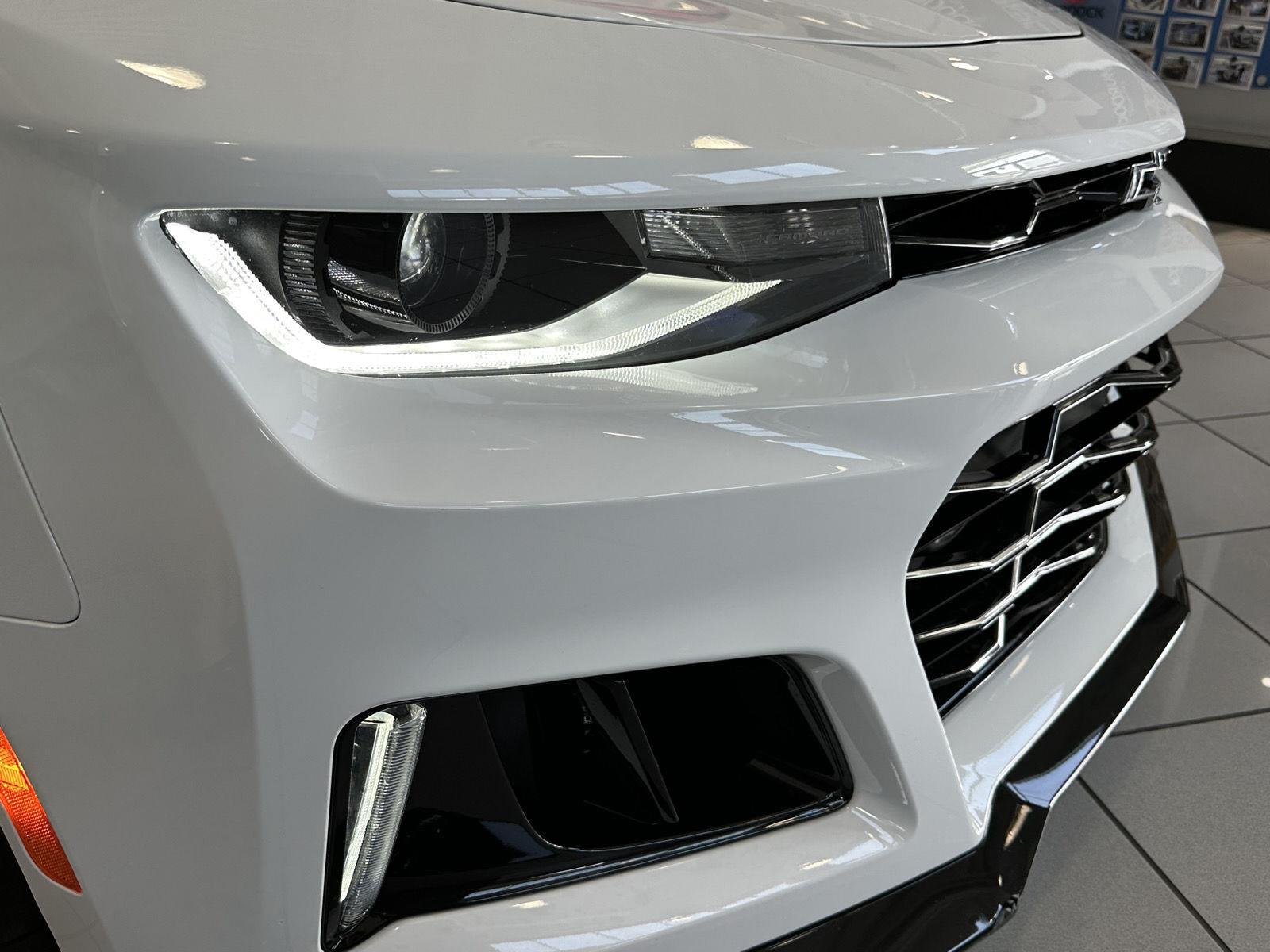 2022 Chevrolet Camaro ZL1 - Photo 12
