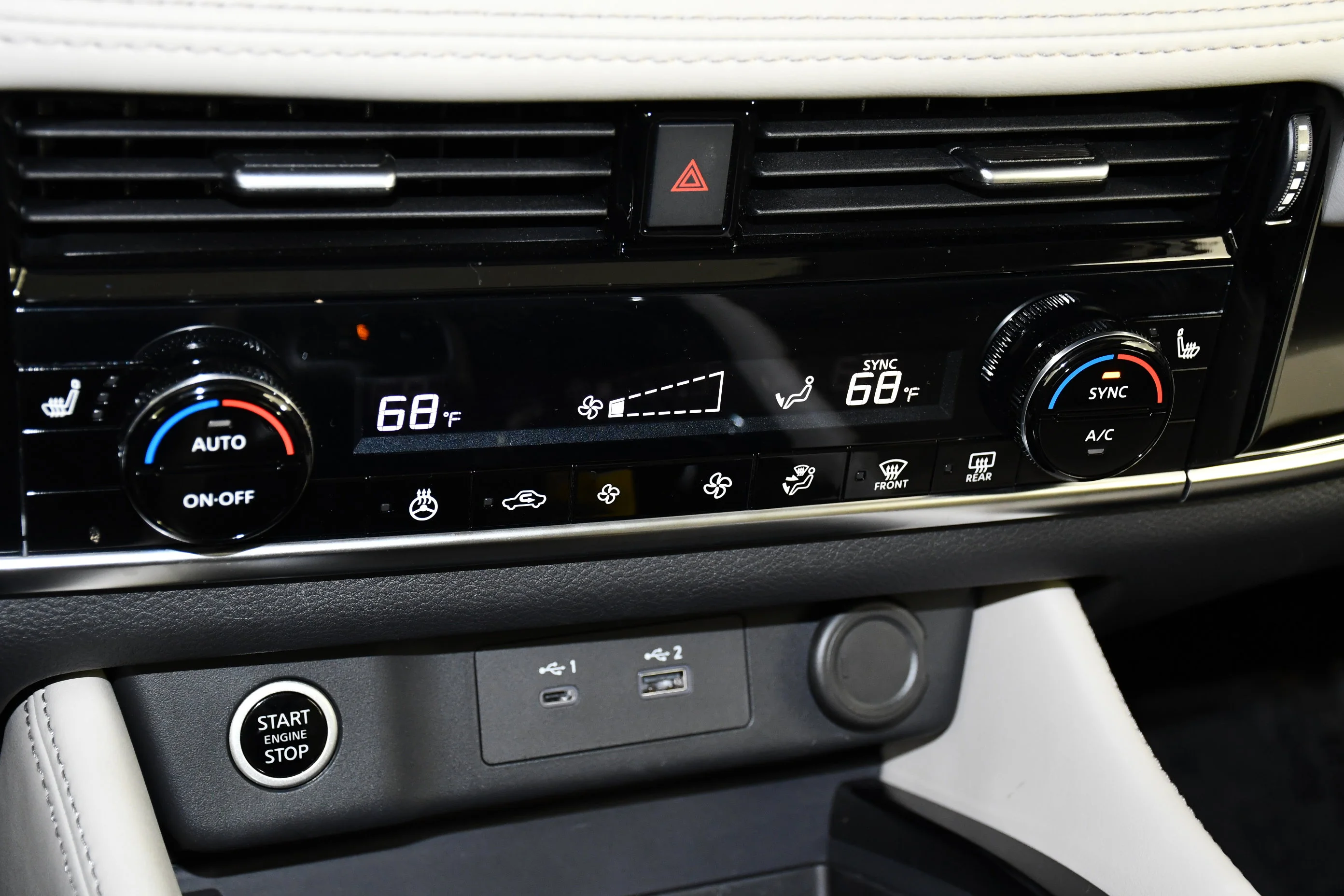 Used 2023 Scarlet Ember Tintcoat Nissan SL image 30