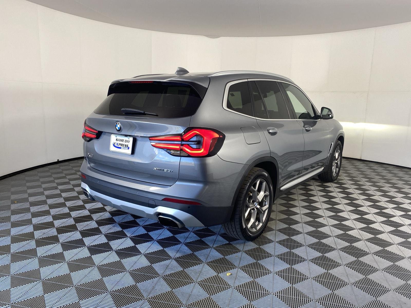 Used 2023 Skyscraper Gray Metallic BMW xDrive30i image 9