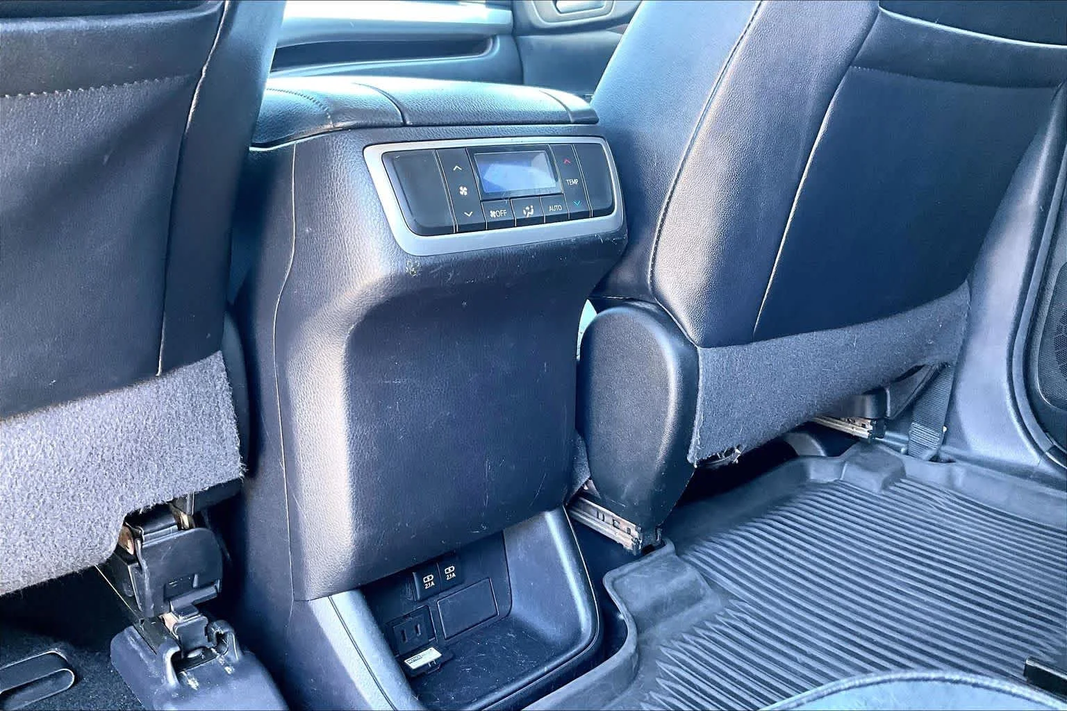 Used 2017 Midnight Black Metallic Toyota XLE image 37