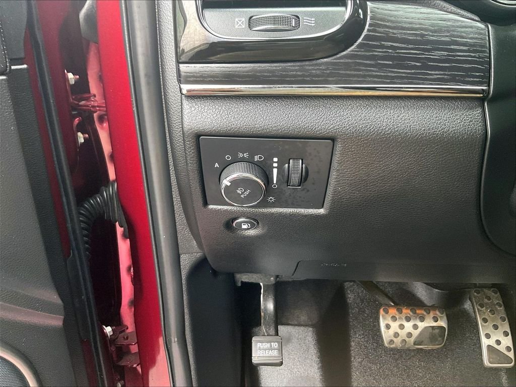 Used 2021 Red Jeep Overland image 27