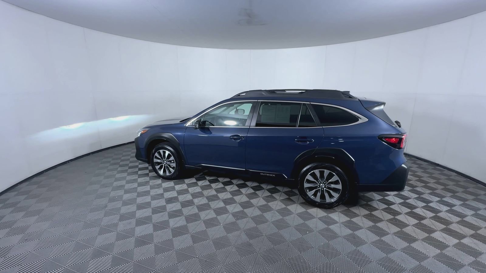2025 Subaru Outback Limited - Photo 6