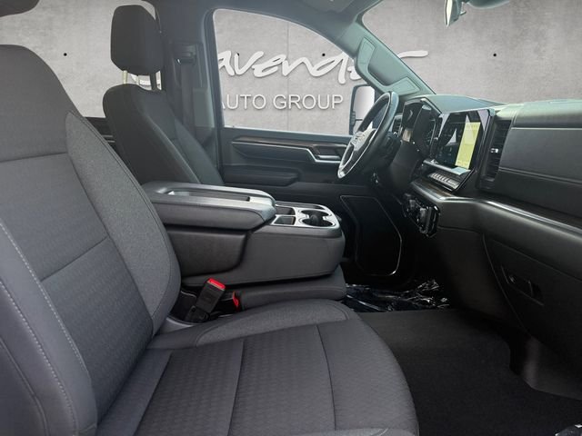 Used 2024 Summit White Chevrolet LT image 25