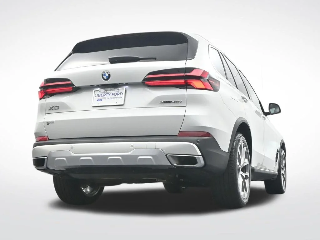 Certified Used 2025 White Metallic BMW xDrive40i image 37