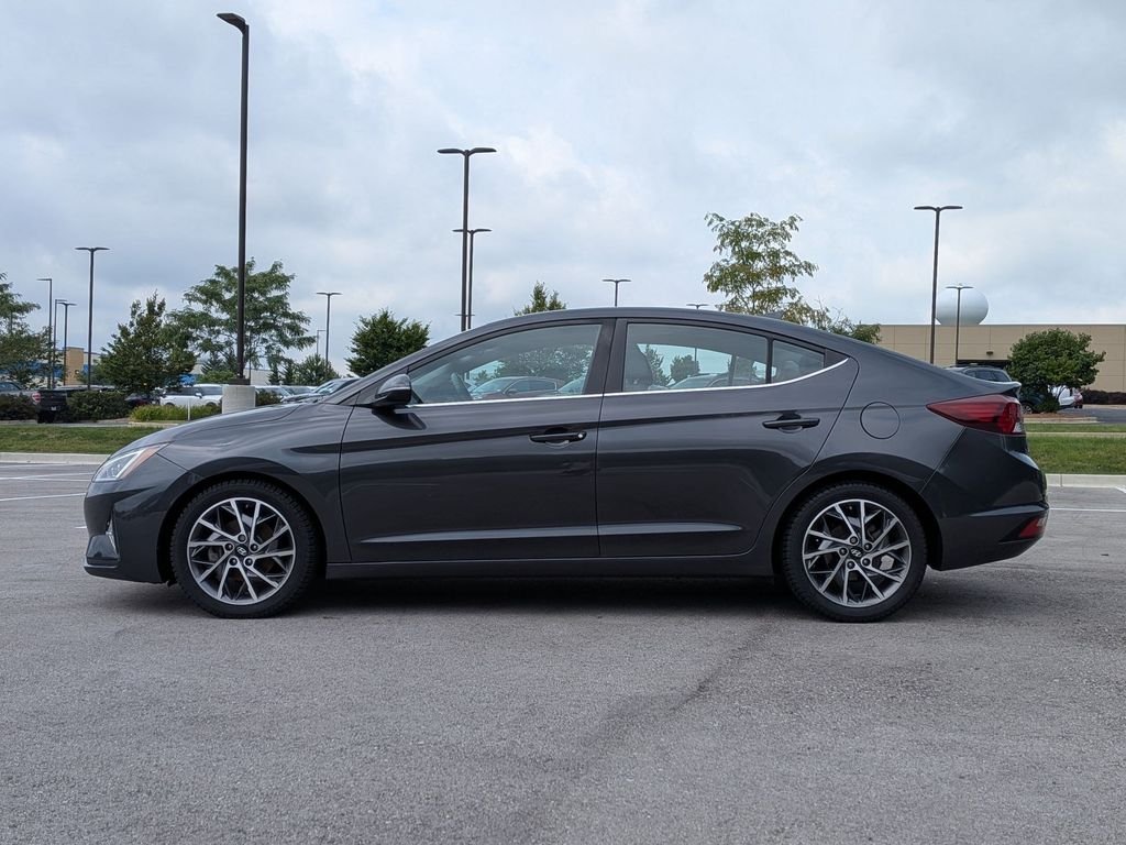 2020 Hyundai Elantra Limited - Photo 4