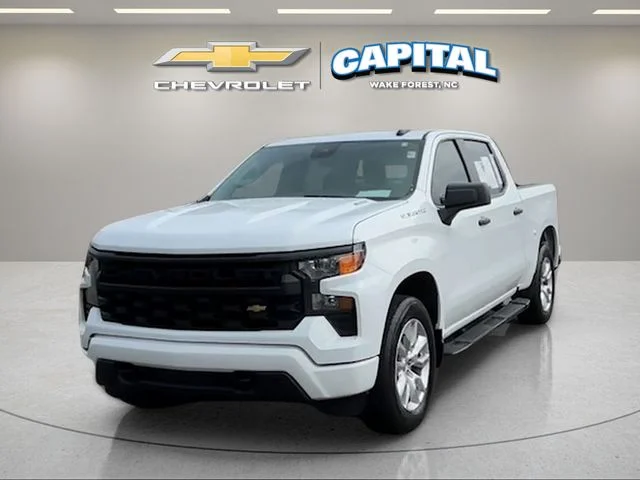 Used 2025 White Chevrolet Custom image 1