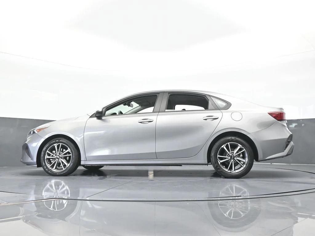 Used 2022 Steel Gray Kia LXS image 49