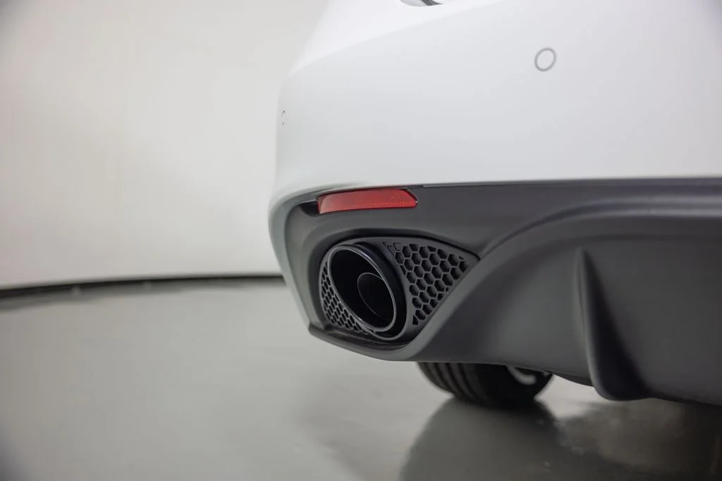 New 2026 Milano White Exterior Paint Alfa Romeo Veloce image 17