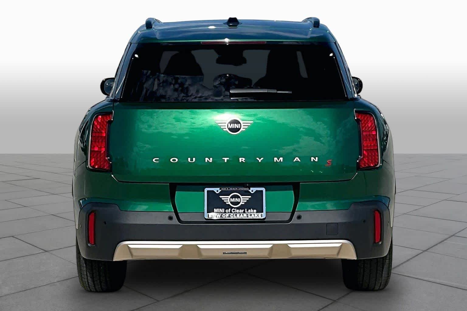 Used 2025 British Racing Green IV Metallic MINI S image 4