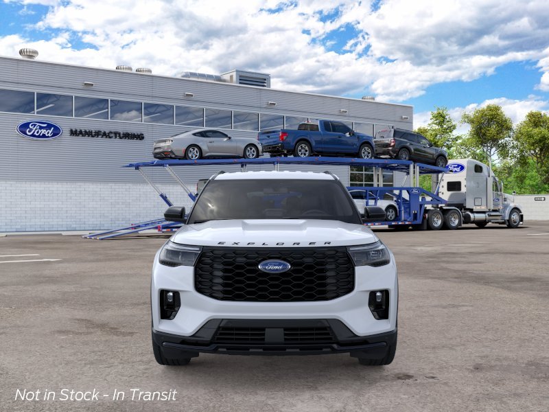 New 2026 Space White Metallic Ford ST-Line image 14
