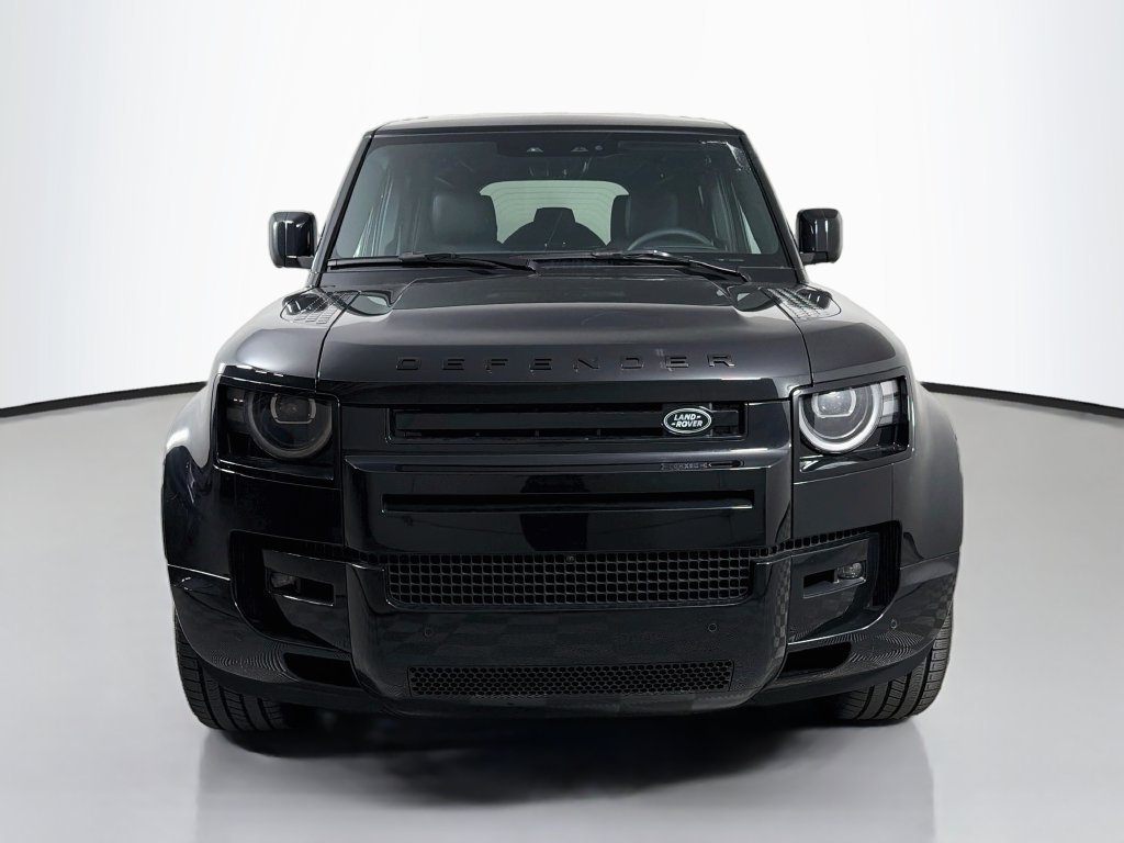 New 2026 Santorini Black Land Rover X-Dynamic SE image 2