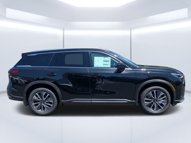 New 2027 MINERAL BLACK INFINITI Luxe FWD image 2