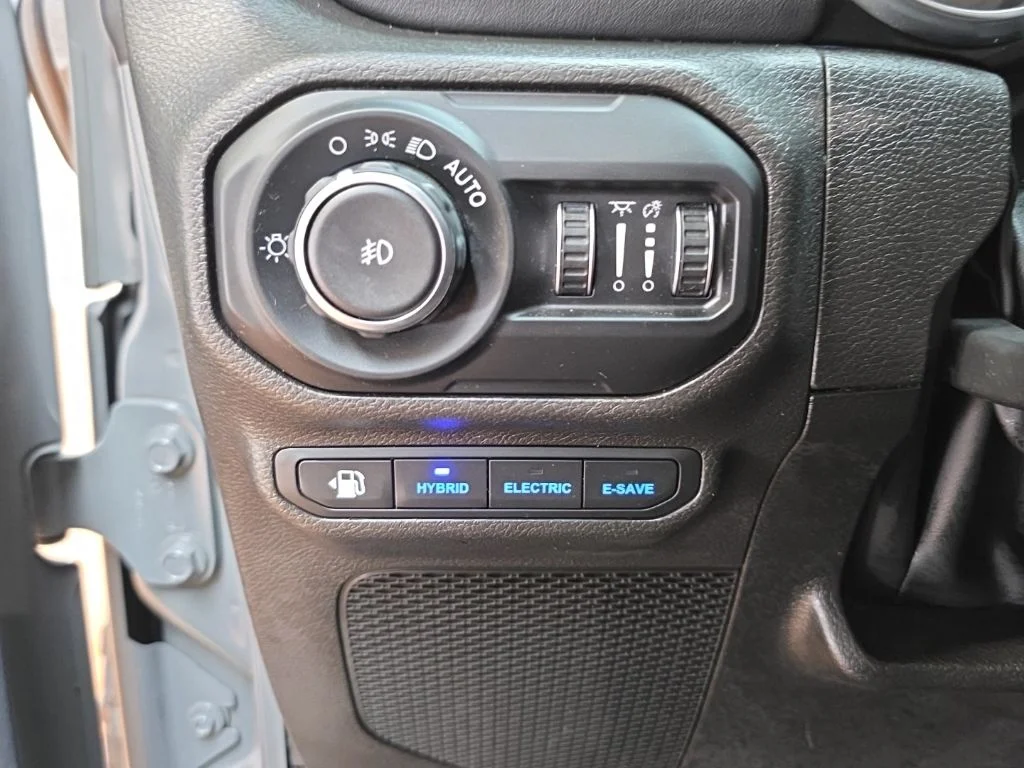 Used 2022 Sting-Gray Clearcoat Jeep Unlimited Rubicon 4xe image 25