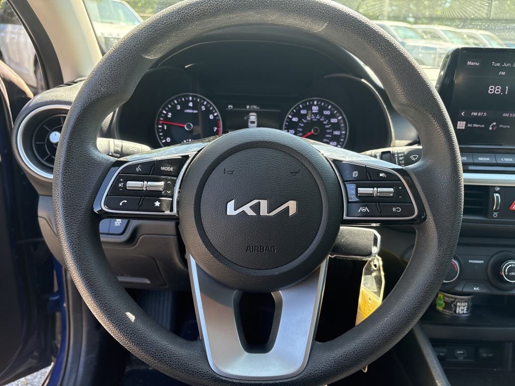 Used 2023 Blue Kia LXS image 20