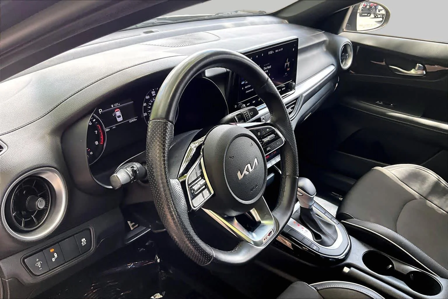 Used 2023 Aurora Black Kia GT-Line image 17