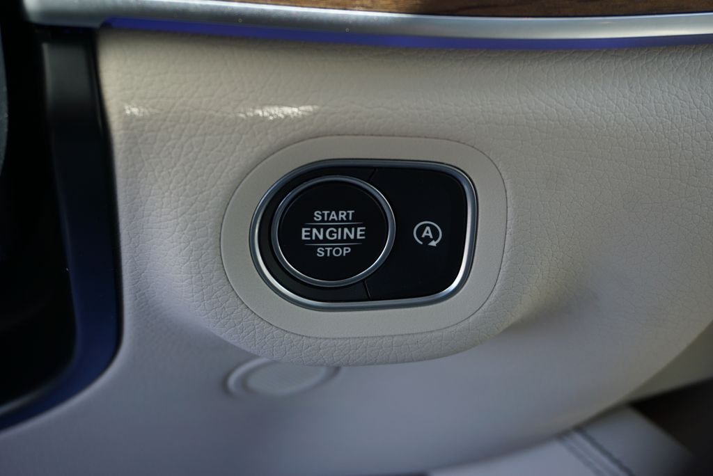 Certified Used 2022  Mercedes-Benz GLS 450 image 25