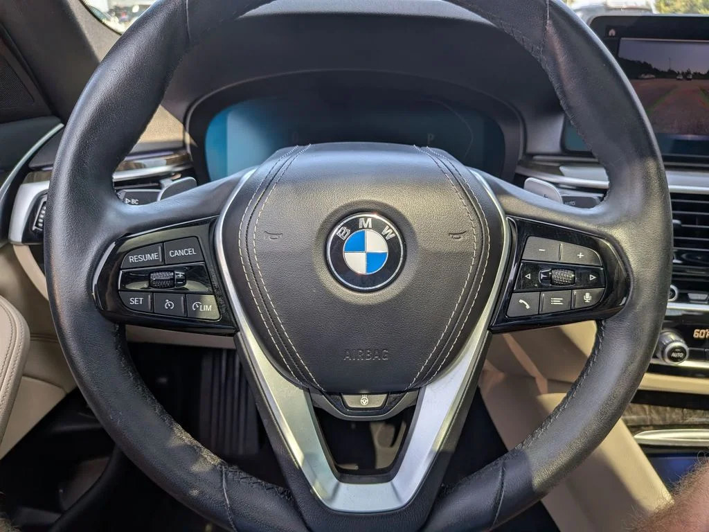 Used 2022 Blue BMW 530i xDrive image 11